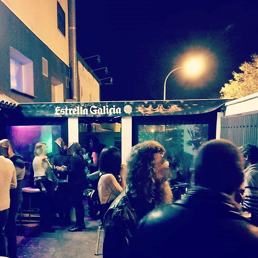 Pub Bar met Muziek TE KOOP in Benalmadena Costa del Sol - LIVE MUZIEK