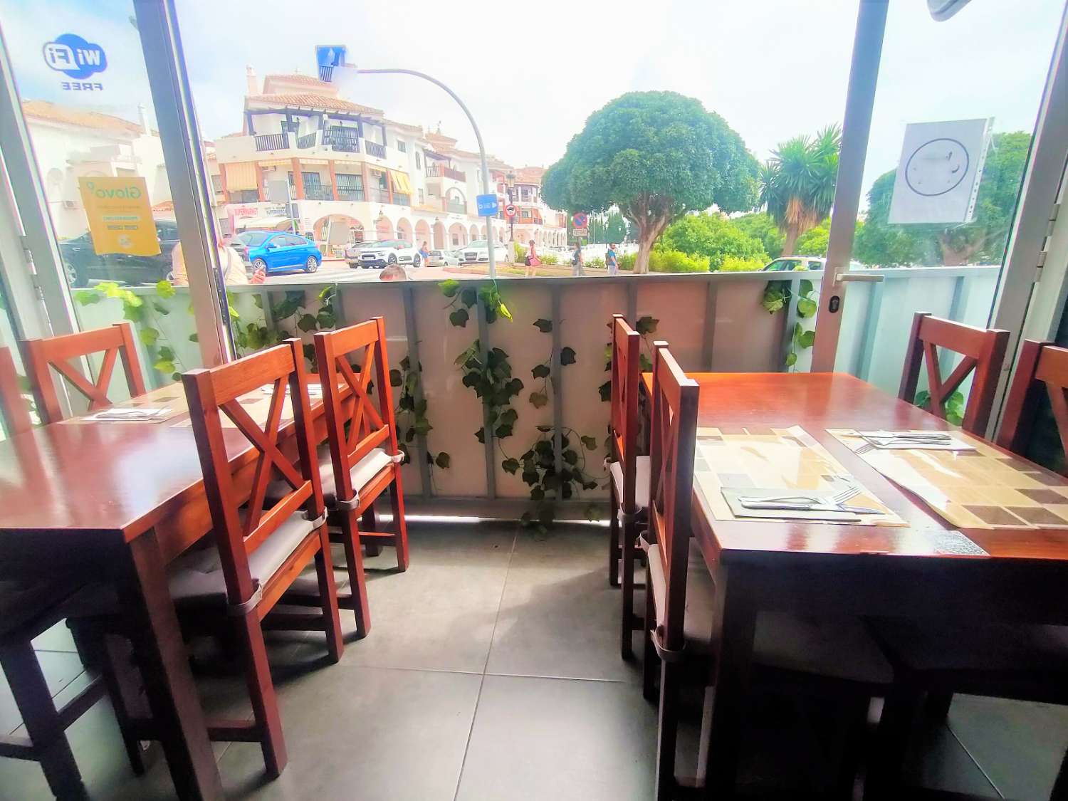 Bar & Restaurant in Benalmadena Costa del Sol - 50 meters from the beach - Excellent location