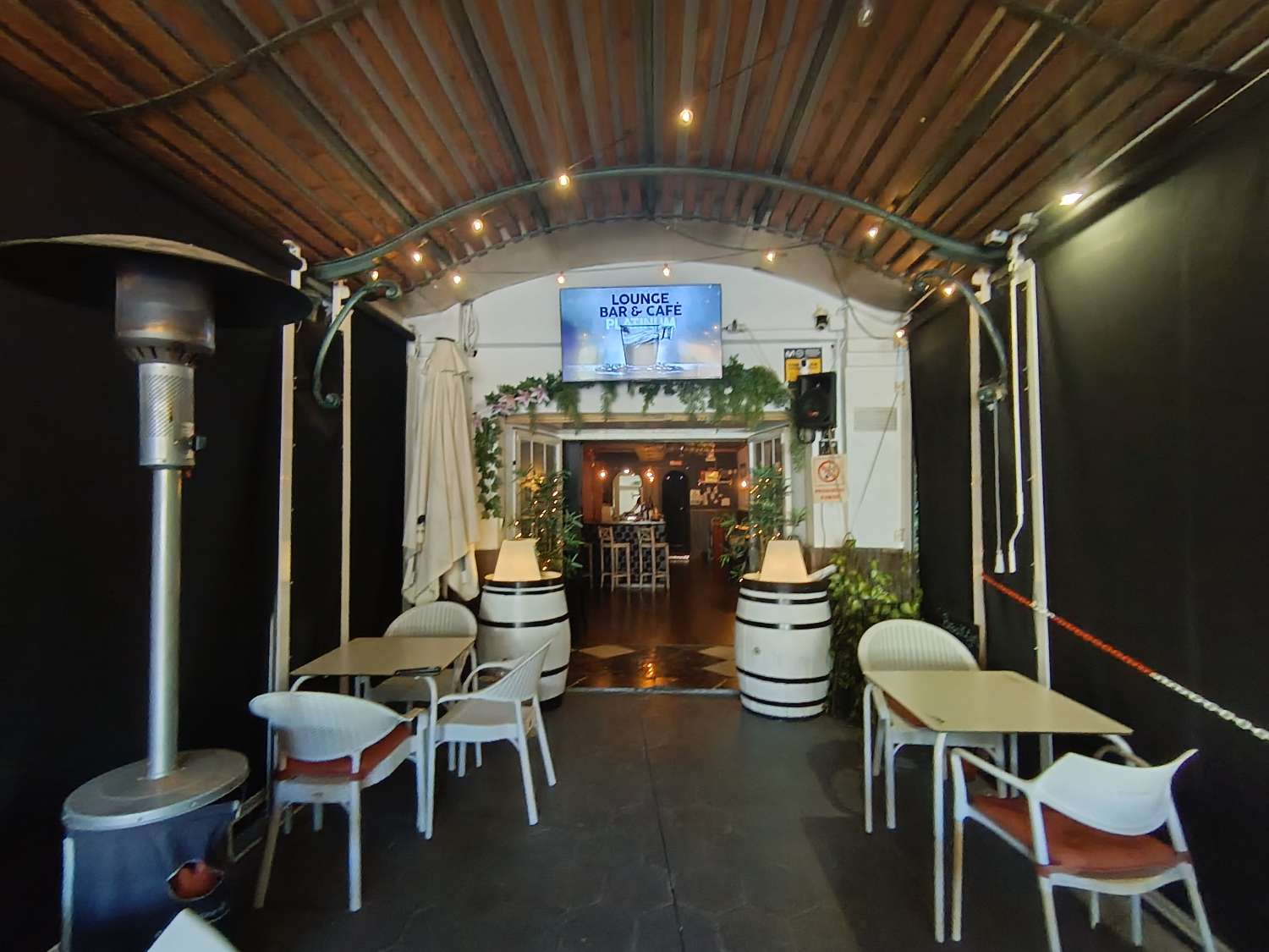 Traspaso Cafeteria & Bar de Copas en Benamadena