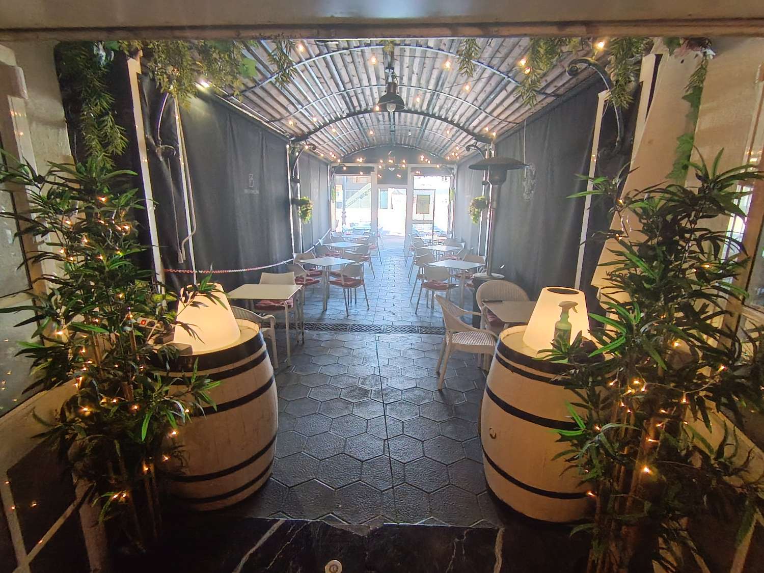 Traspaso Cafeteria & Bar de Copas en Benamadena