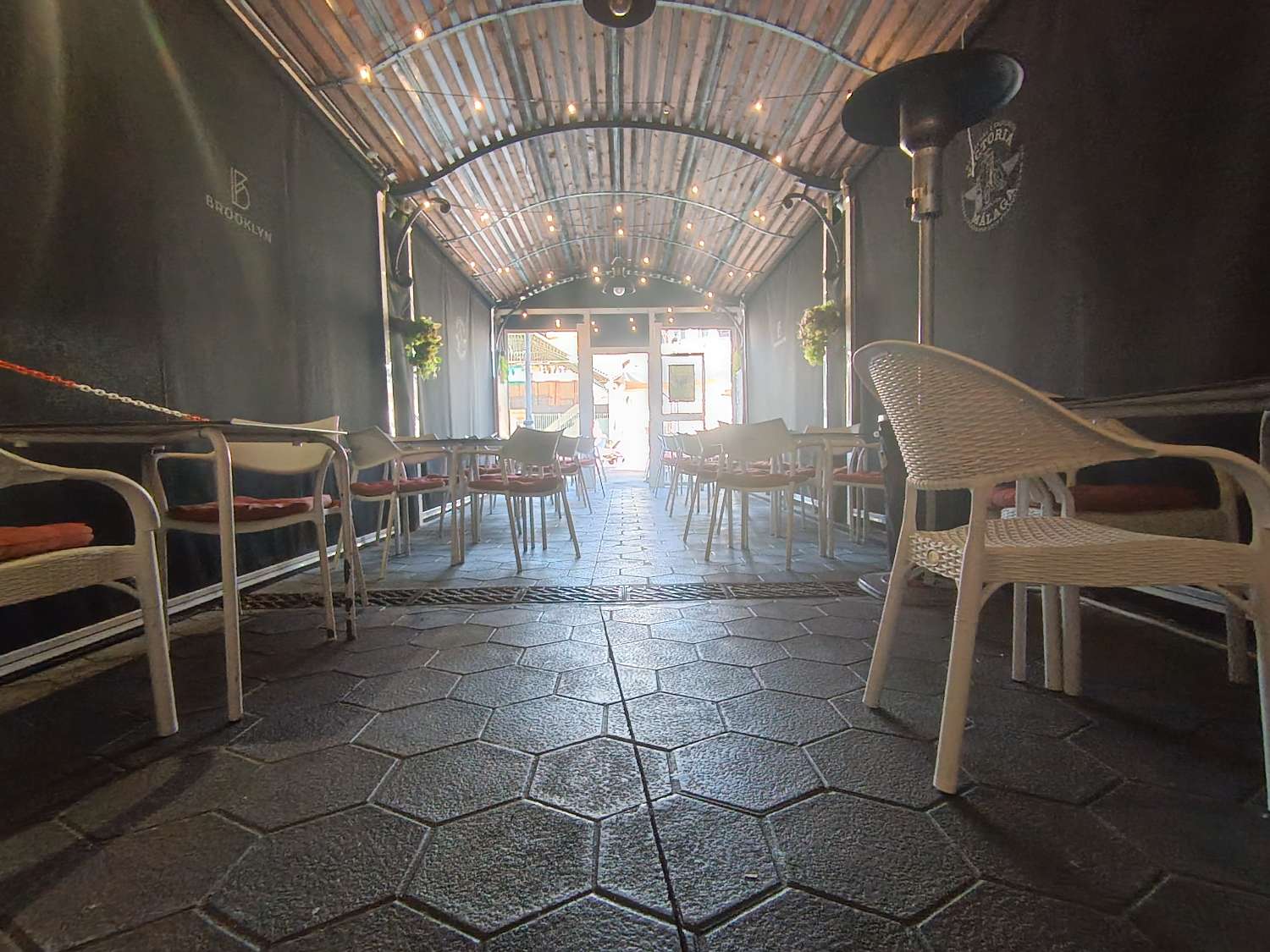 Traspaso Cafeteria & Bar de Copas en Benamadena