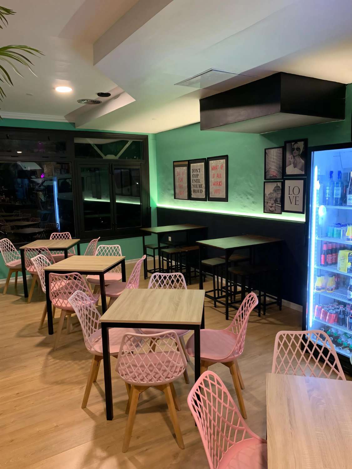 Traspaso Bar con Cocina en Benalmádena - Gran terraza 20 mesas