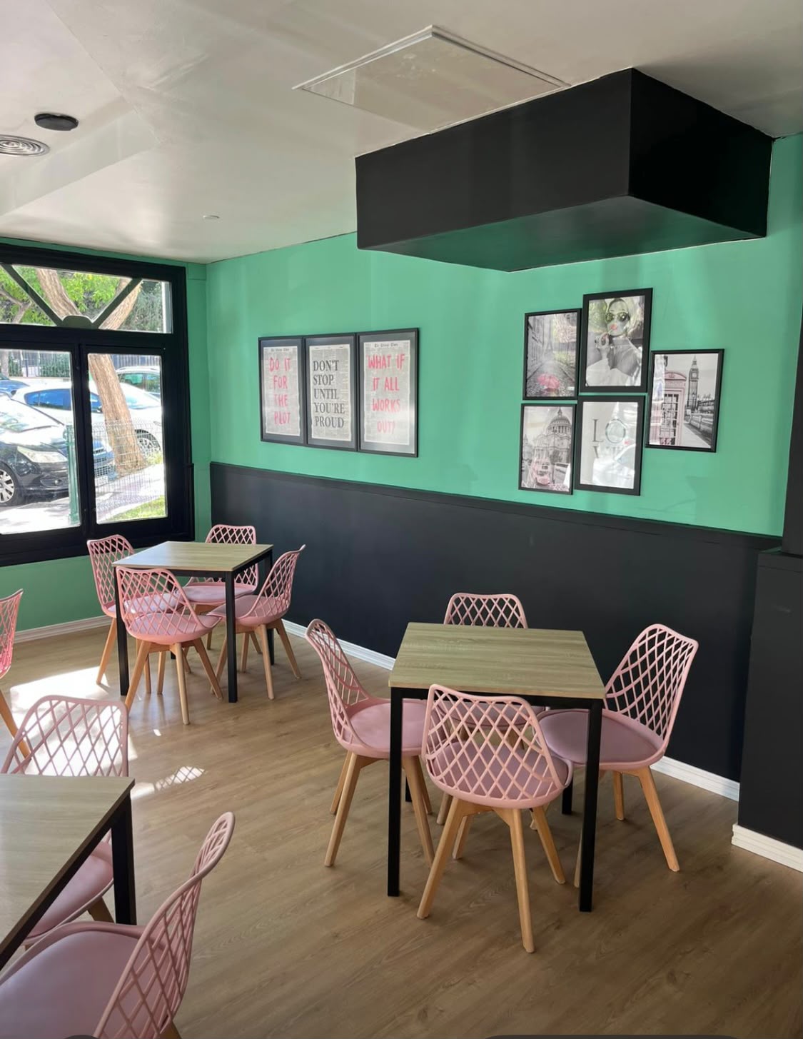 Traspaso Bar con Cocina en Benalmádena - Gran terraza 20 mesas