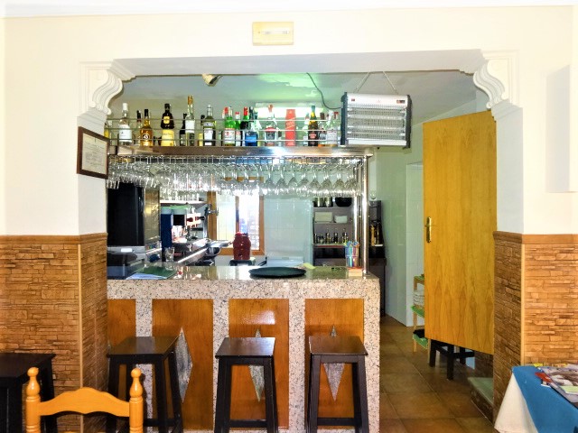 Sale Building in Benalmadena , Bar Restaurant met Huisvesting
