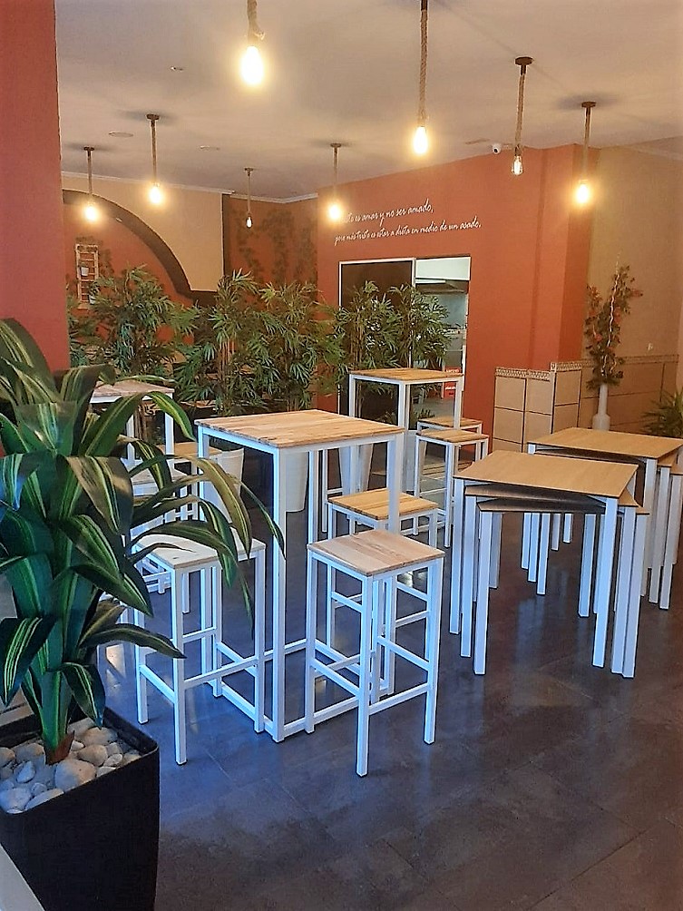 Restaurant & Cafe Bar en Benalmádena Costa del Sol - Gran Cocina & Terraza 15 mesas