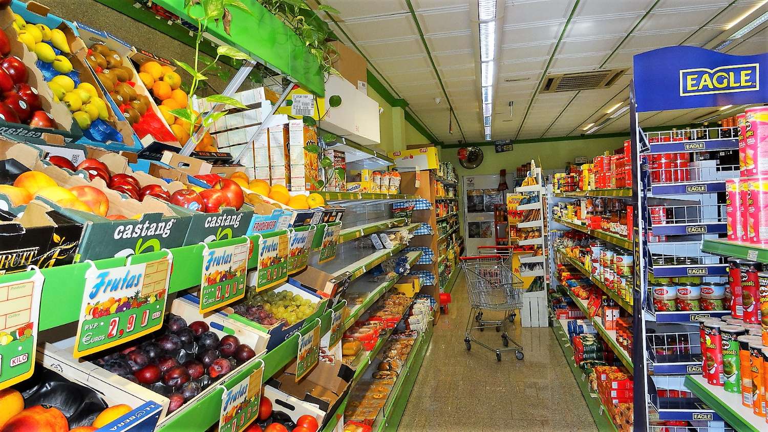 Negocis en venda :Supermercat & Pollastres a la graella - Menjar per emportar - Benalmádena Costa del Sol - Espanya