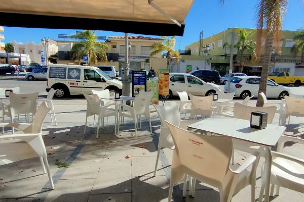 Traspaso Cafe Bar  en Torremolinos - Low Rent - 300 m De...
