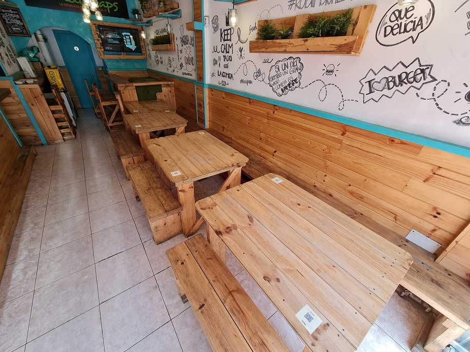 Traspaso Bar con Cocina en Benalmadena Costa del Sol -