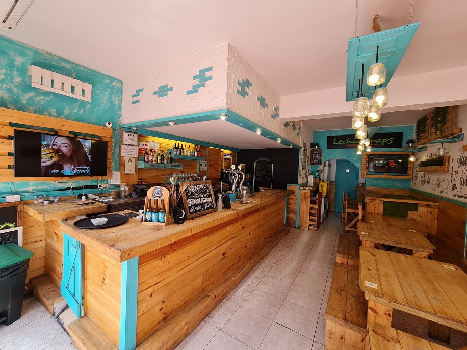 Traspaso Bar con Cocina en Benalmadena Costa del Sol -