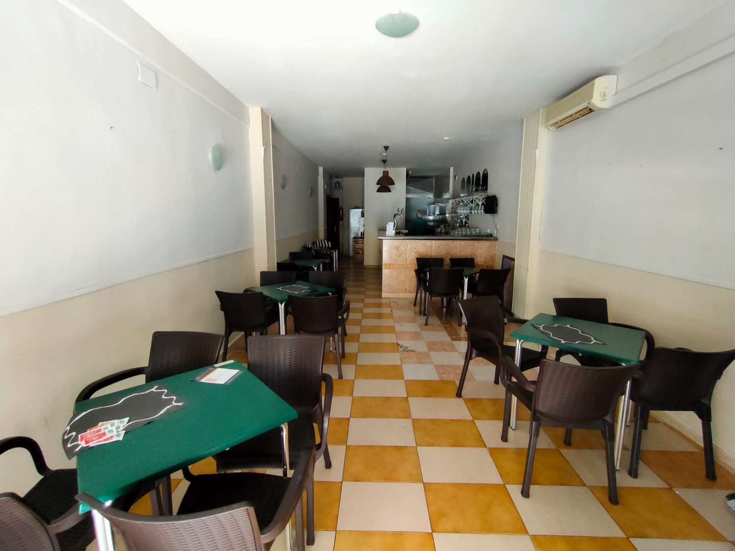 Venta Local Comercial - Bar en Benalmadena Malaga