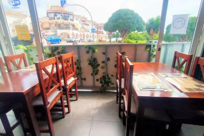 Bar & Restaurant à Benalmadena Costa del Sol - 50 mètres...