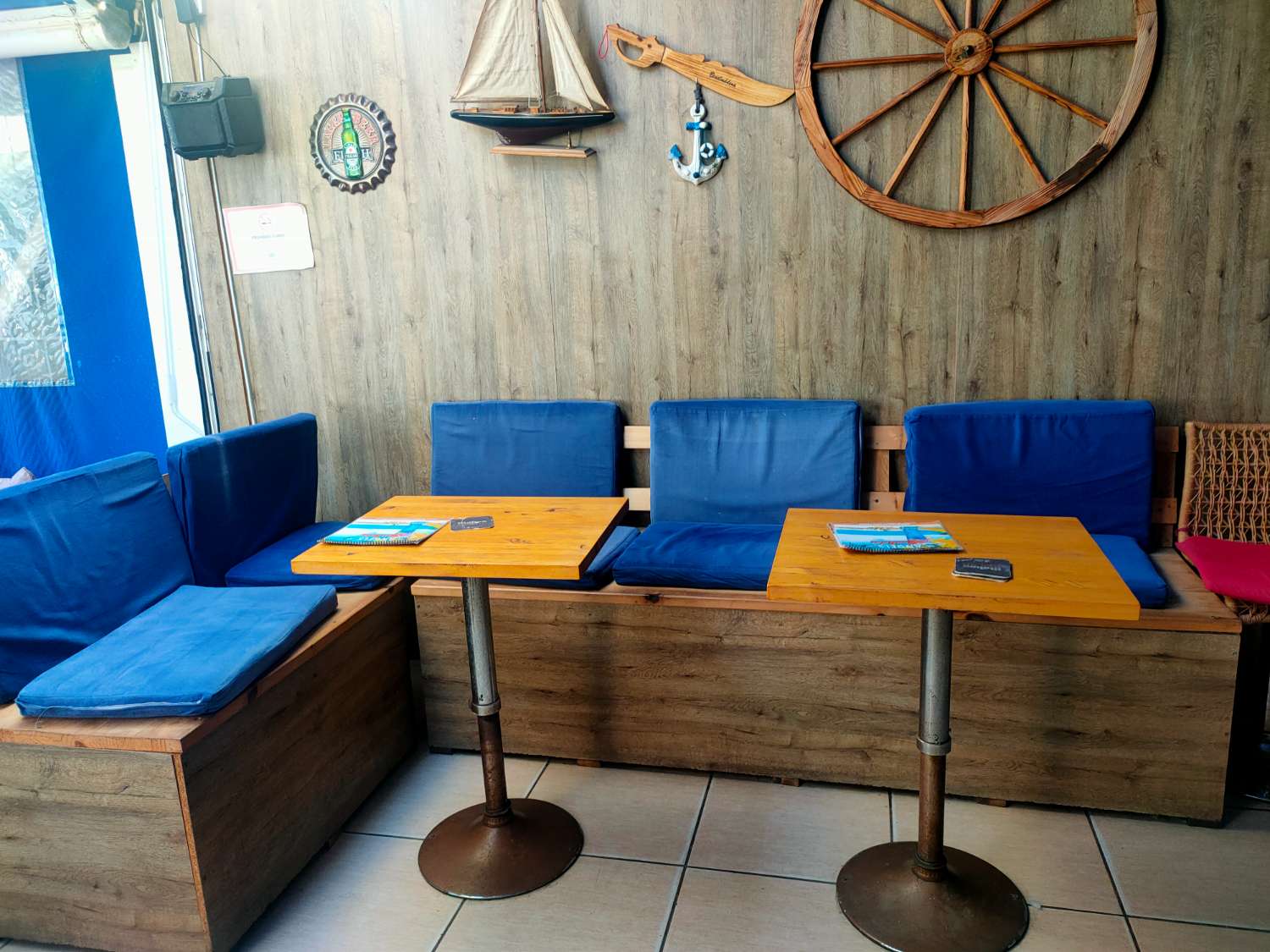 Bar & Restaurant en Benalmadena - Frente Playa - con vivienda / studio propietario