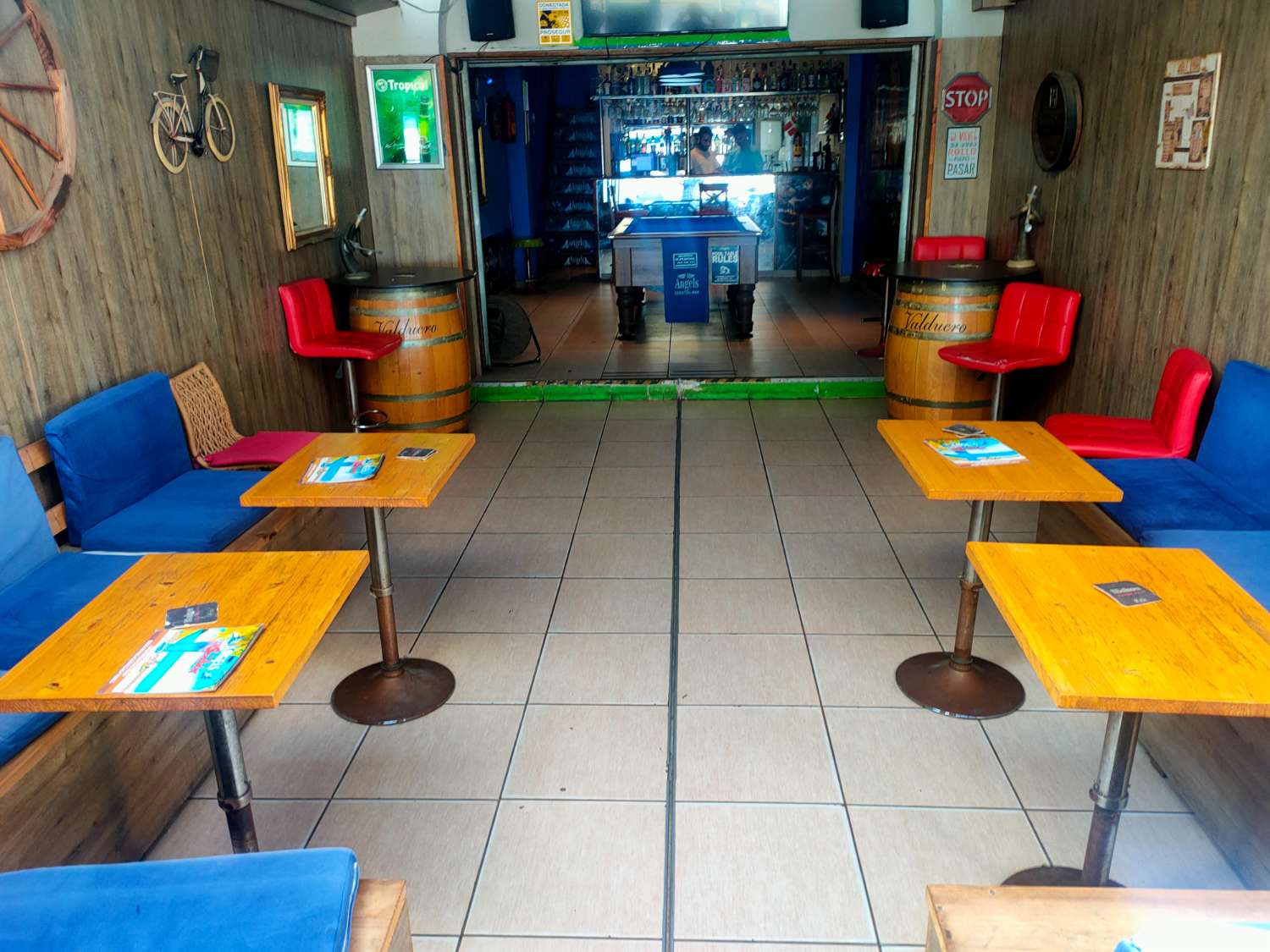 Bar & Restaurant en Benalmadena - Frente Playa - con vivienda / studio propietario