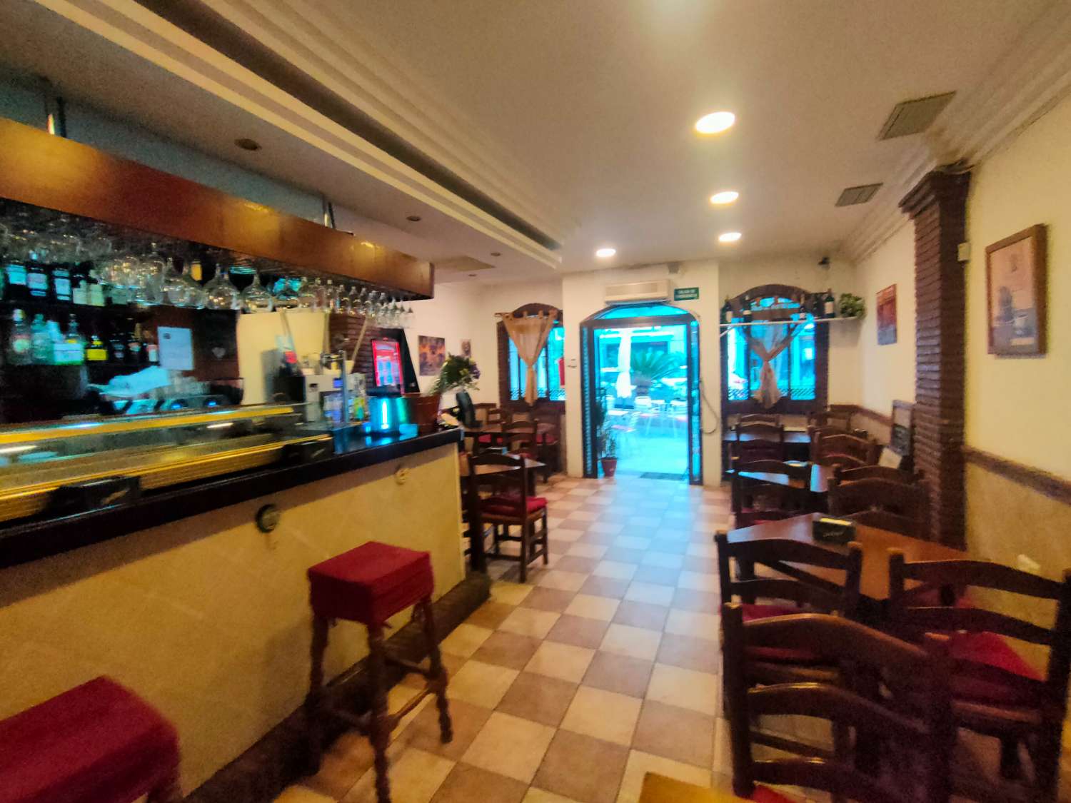 Cafe Bar bistro te koop in Arroyo de la Miel, Benalmadena Costa del Sol - AREA PRIME