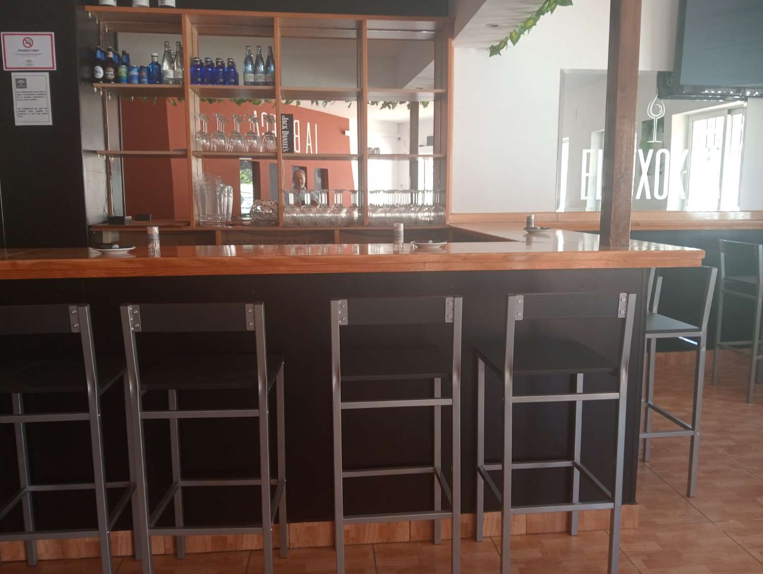 Bar in affitto a Benalmádena - Ampia terrazza 20 tavoli e cantina