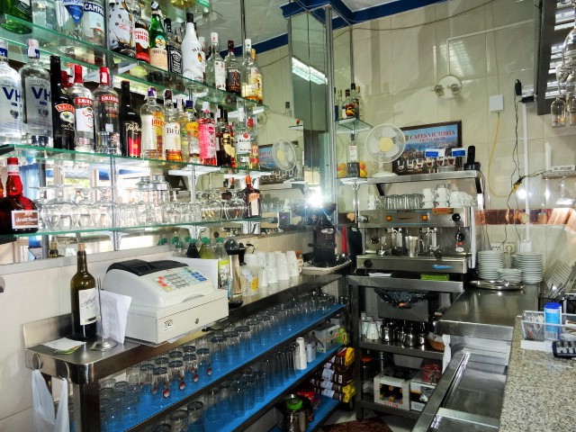 Cafe Bar til salg i Benalmadena Costa del Sol-Low rent