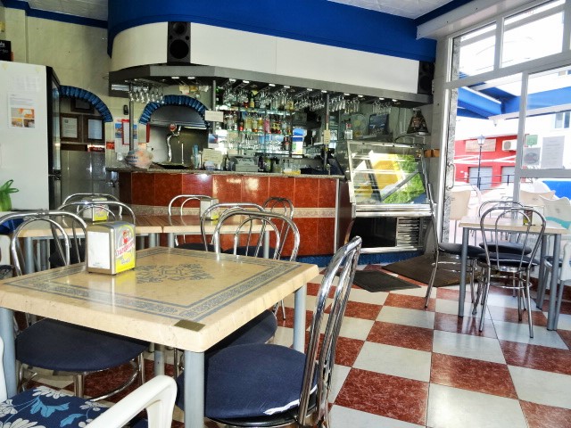 Cafe Bar til salg i Benalmadena Costa del Sol-Low rent