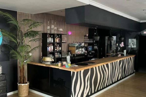 Traspaso Bar con Cocina en Benalmádena - Gran terraza 20...
