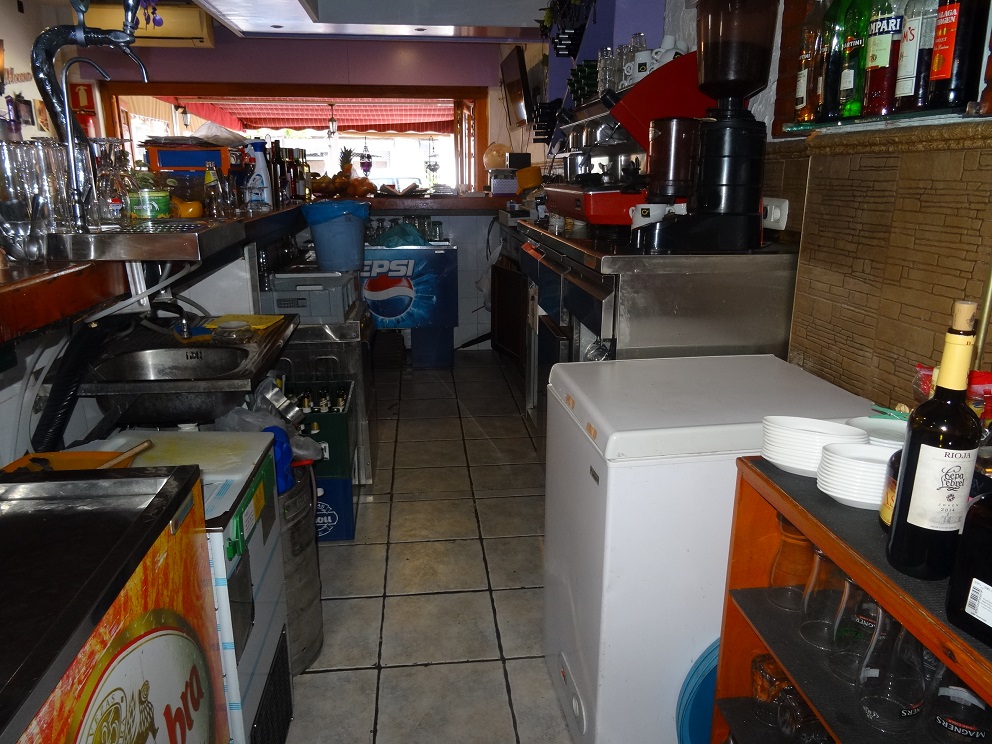 Sale Cafe Bar in Arroyo de la Miel - Benalmadena - Große Küche - Terrasse 10 Tische