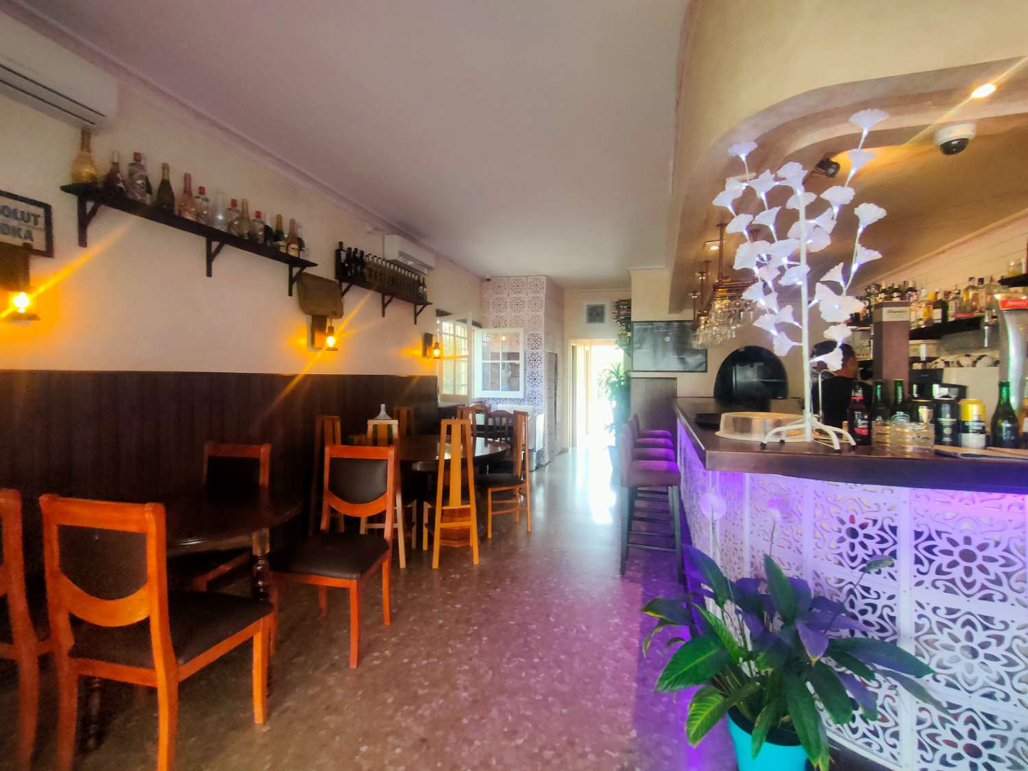 Cafe & Bar in Benalmadena - Beach Front with Low Rent