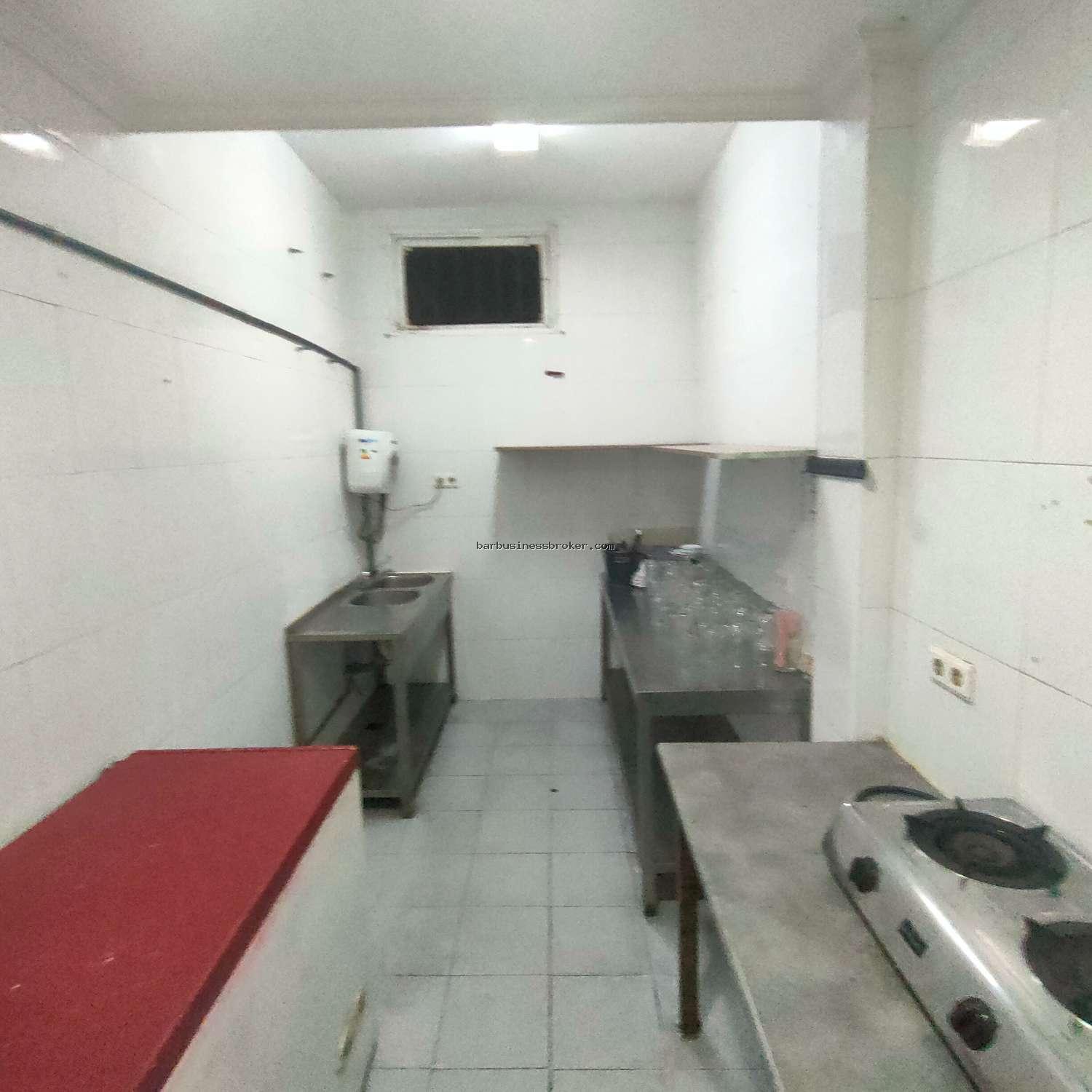 Venta Local Comercial en Benalmadena - Bar con rentabilidad 6% anual