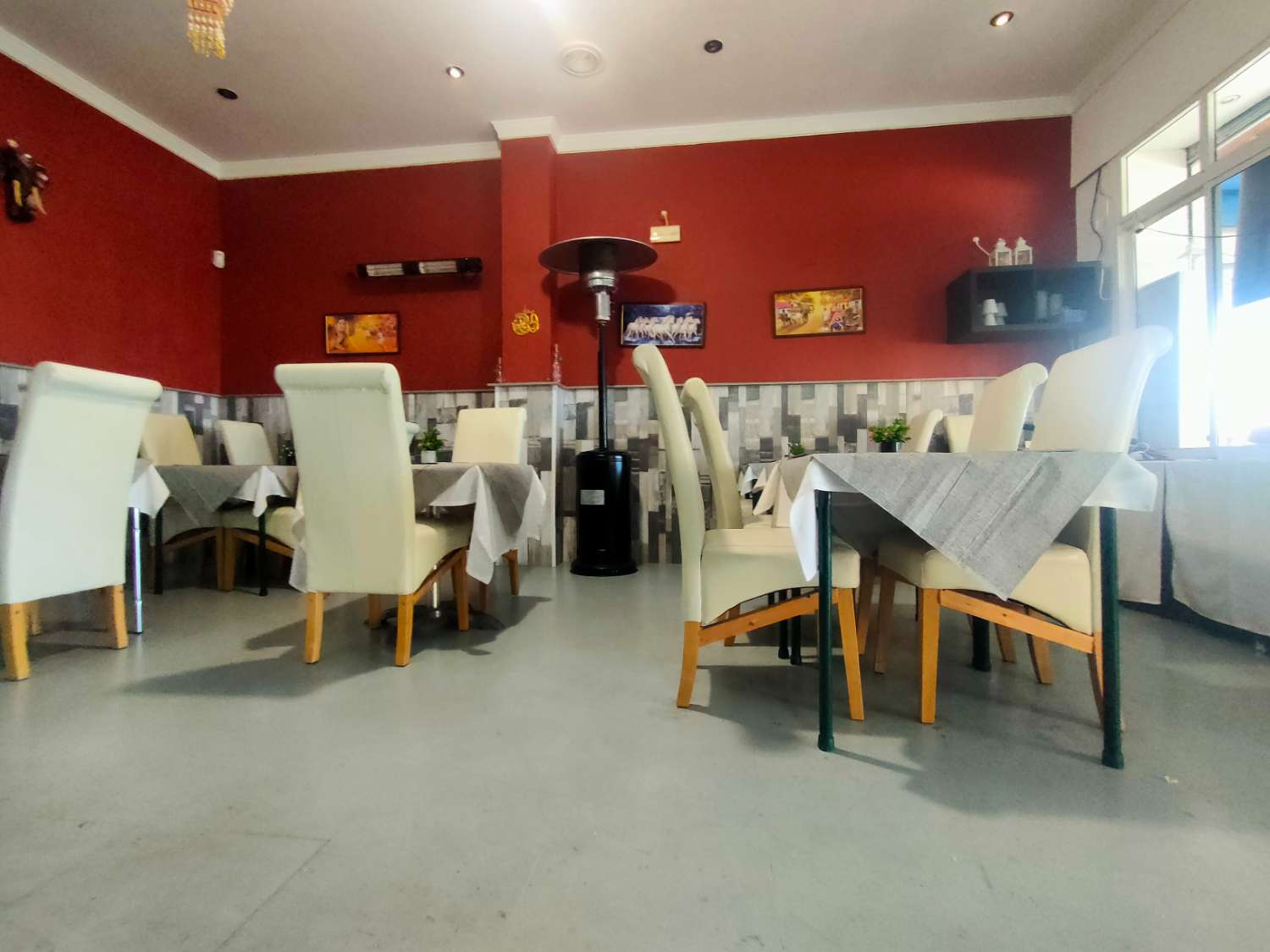 Ресторан и кафе-бар в Торремолиносе - Пляжный фронт