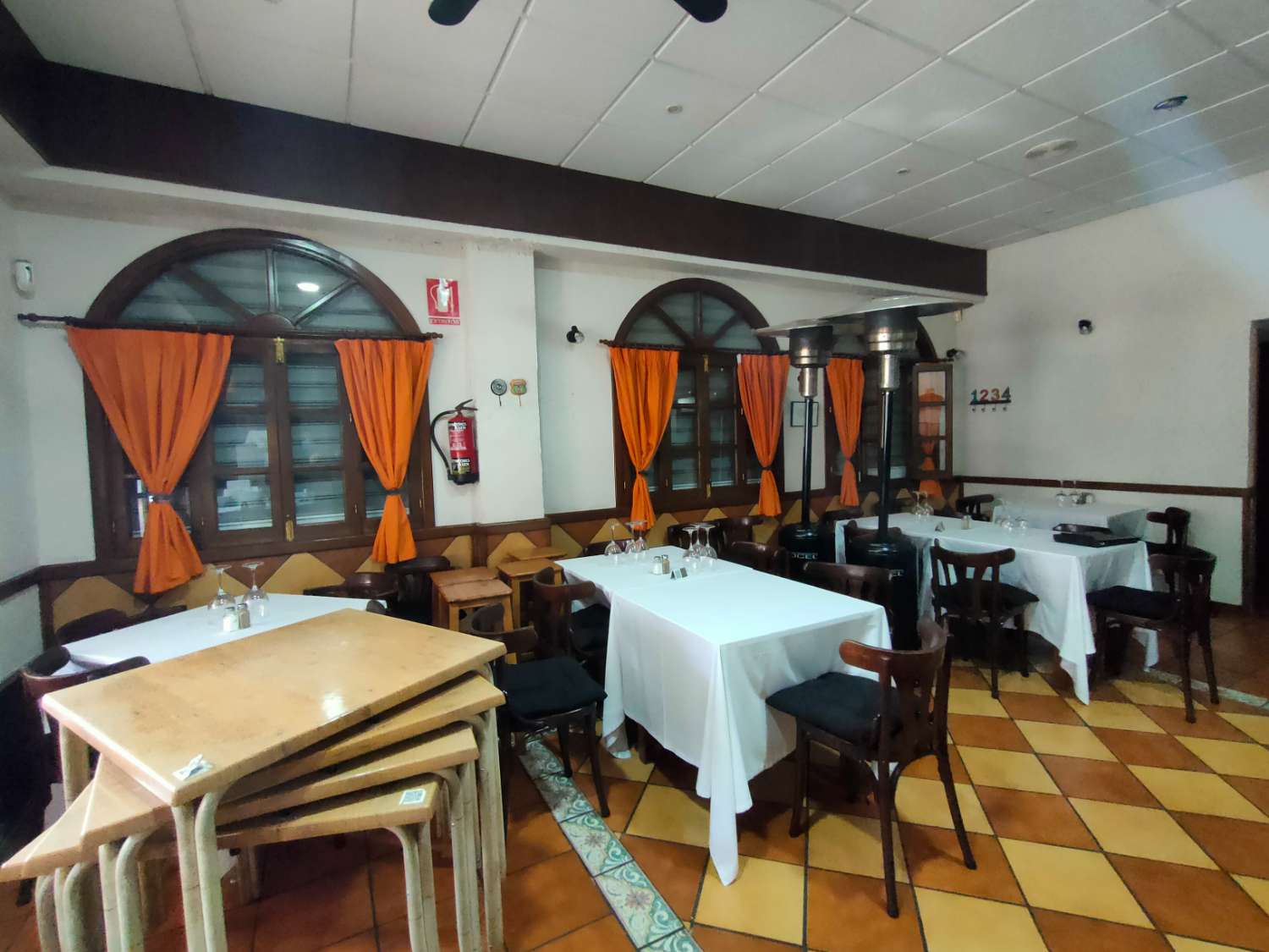 Bar Restaurante en Arroyo de la Miel, Benalmádena, España