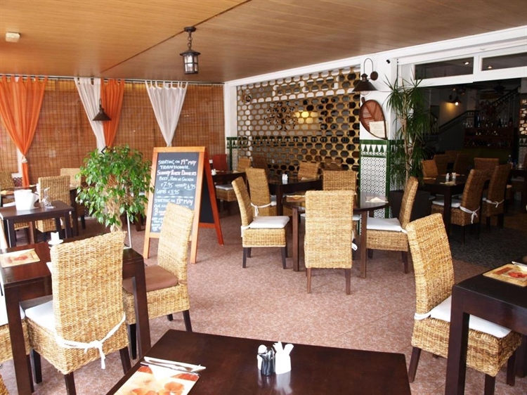 Restaurante Bistró en Benalmádena Costa del Sol - a 50 metros Playa