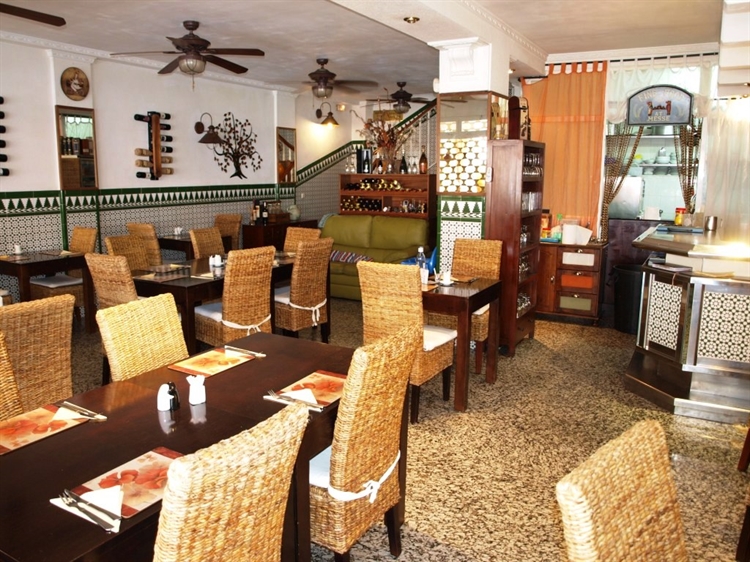 Bistro Restaurant in Benalmádena Costa del Sol - 50 meters from the beach