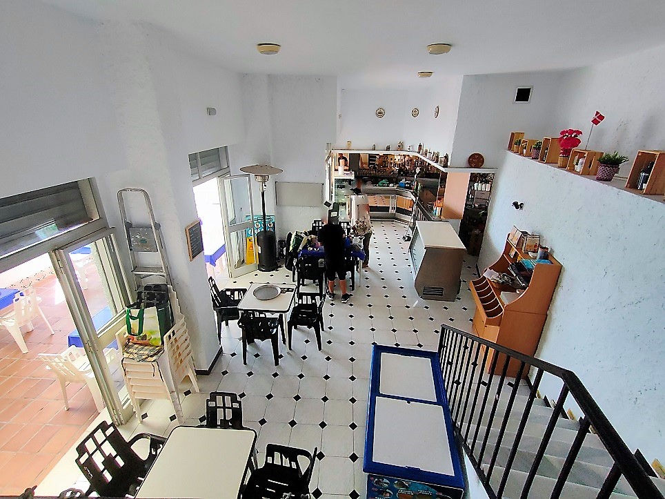 Se Vende Cafe Bar en Torremolinos - Terraza con vistas Panoramicas