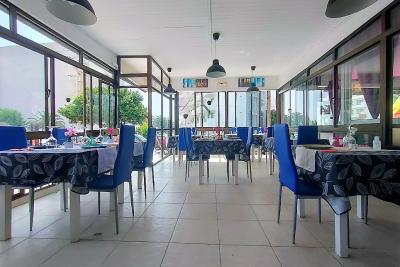 Cafe Bar in Torremolinos op 100 meter strand